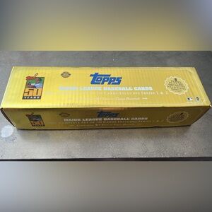 2001 Topps MLB Baseball Cards Complete Set (Unopened)
